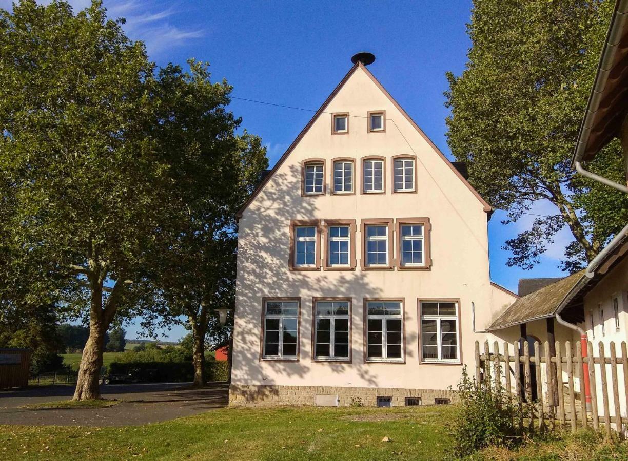 Alte Schule Gaestehaus - The Principal'S Rooms Appartment 比特堡 外观 照片