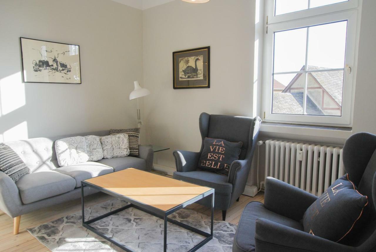 Alte Schule Gaestehaus - The Principal'S Rooms Appartment 比特堡 外观 照片